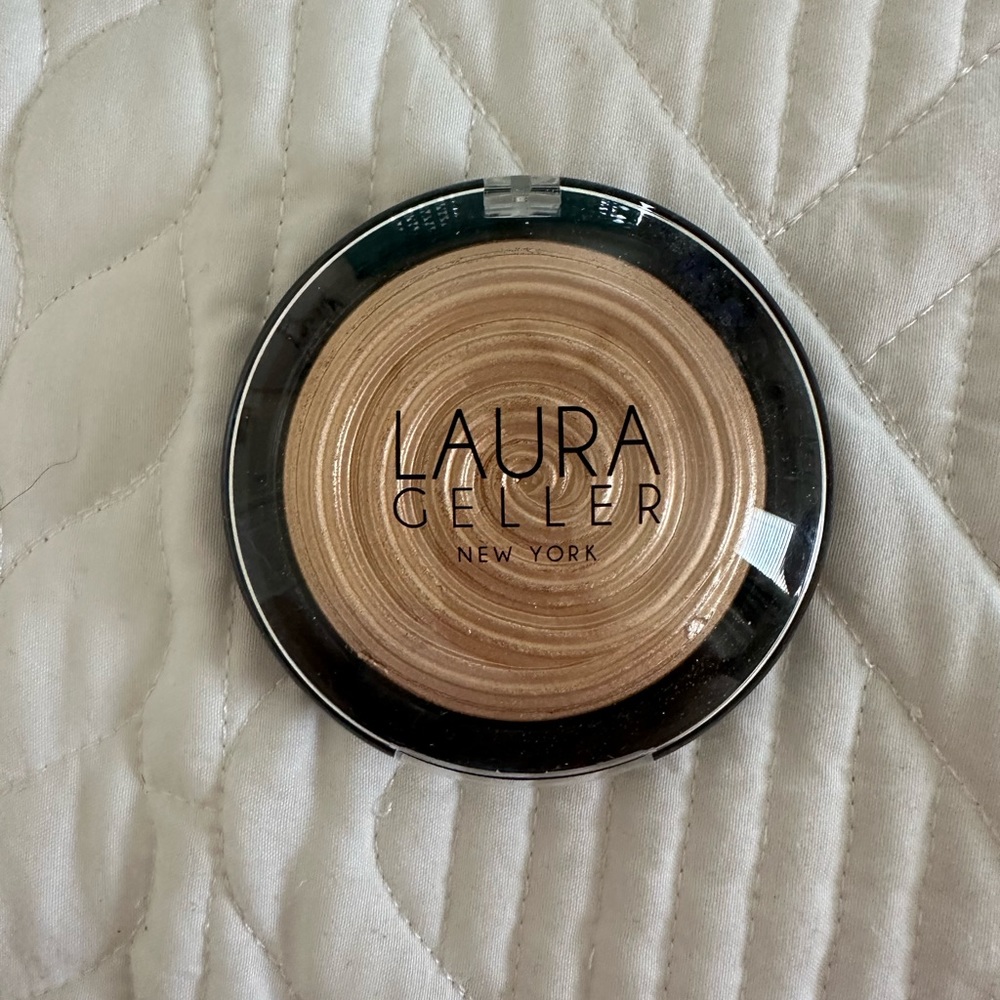 Gilded Honey Highlighter
